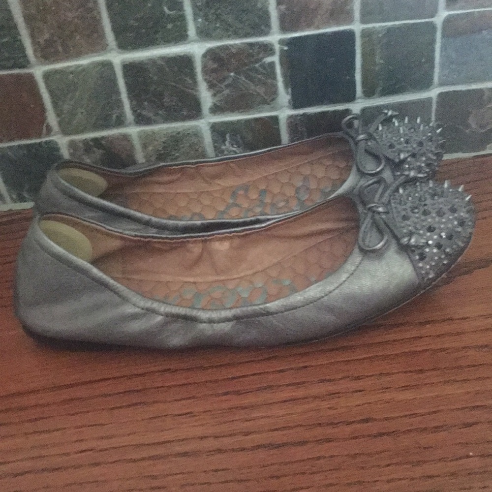 Sam Edelman pewter flats size 8